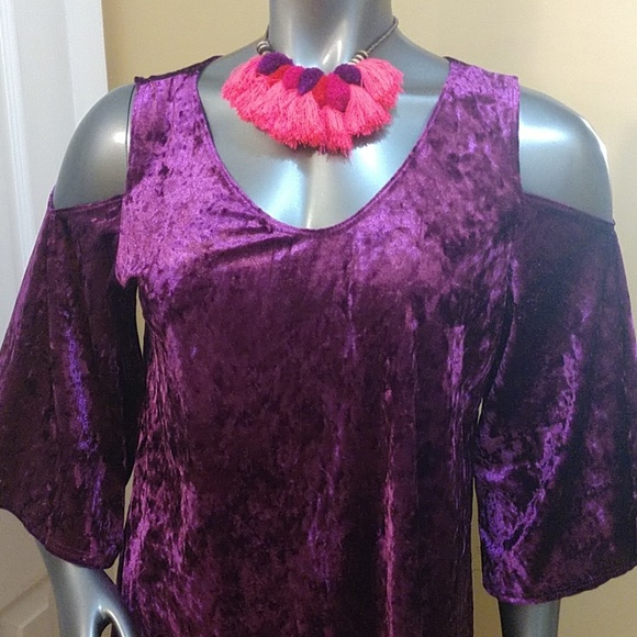 Cold shoulder shift dress - Picture 2 of 6